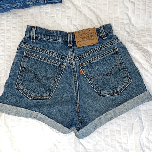 Levi’s Vintage High Waisted Shorts - Picture 3 of 6
